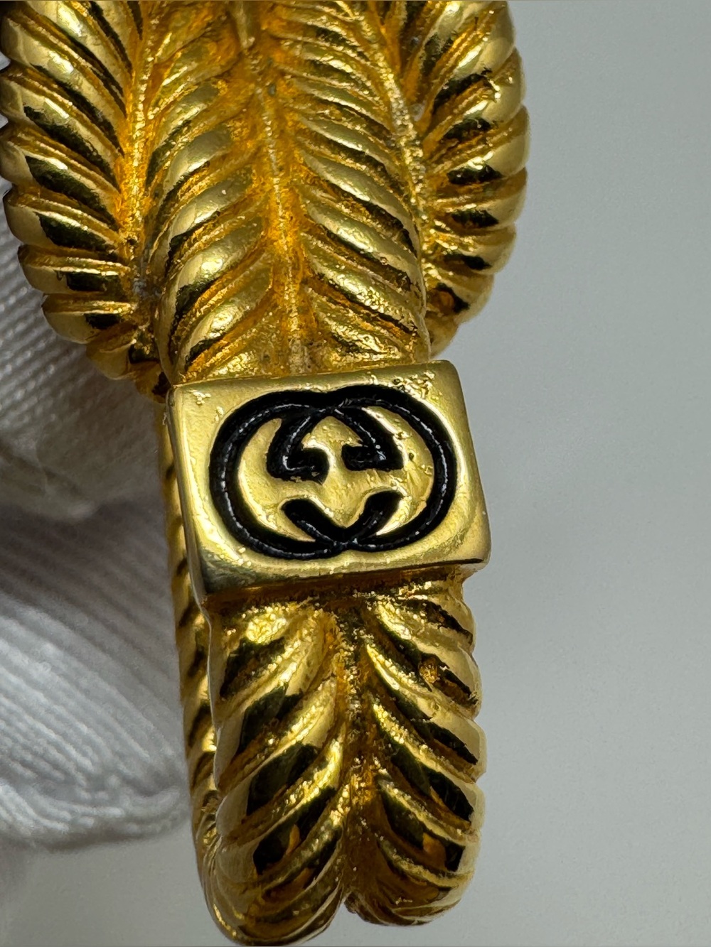 Gucci Gold Rope Knot Keyring/ Keychain - Picture 4 of 4